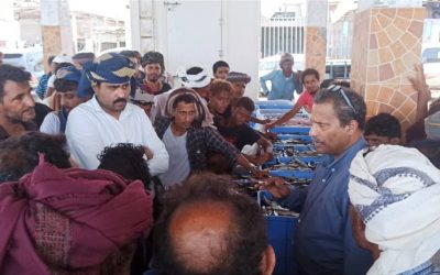 محافظ أبين يقوم بزيارة ميدانية لمركز الانزال السمكي للجمعيات التعاونية السمكية بمنطقة شقرة الساحلية