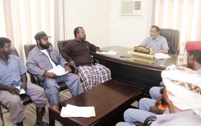 مدير عام بروم ميفع يلتقي بمدير مشروع كهرباء ميفع والعاملين في المشروع