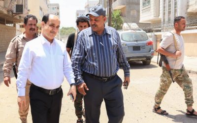 مدير عام دار سعد يتفقد نسبة الإنجاز في مشروع إعادة تأهيل عدد من الممرات الخلفية في حي الوحش بالمنطقة الغربية