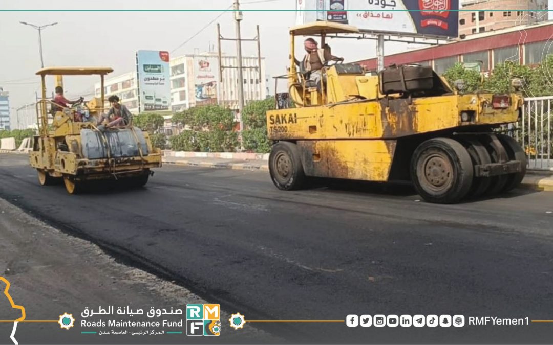 أعمال سفلتة  طريق ” كالتكس _ الغزل والنسيج ”  تتواصل في عدن