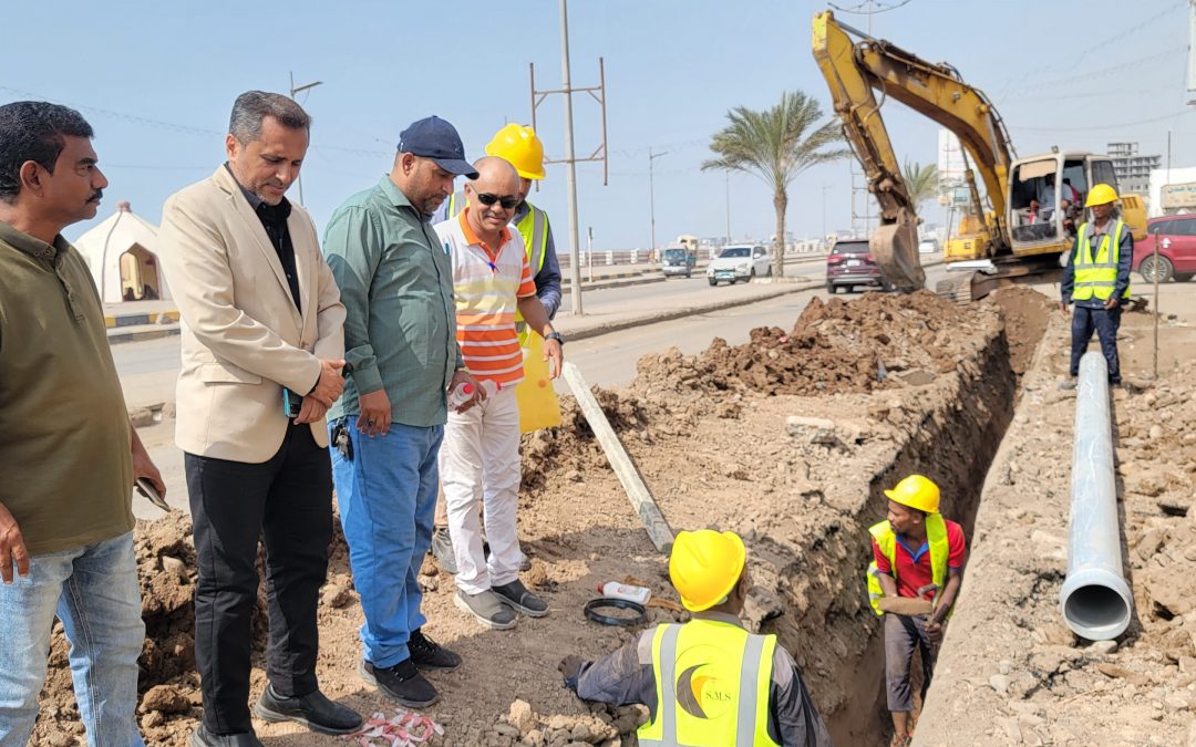 بتكلفة ( 212 ) مليون ريال..  وكيل عدن “الزامكي” يدشن مشروع معالجة طفح مياه الصرف الصحي بمنطقة الدرين في مديرية المنصورة
