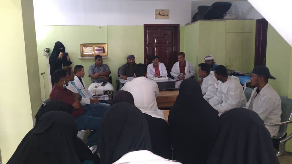 مدير صحة سباح يجتمع بالفريق الطبي ضمن مشروع الاستجابة الطارئة لمواجهة الحصبة