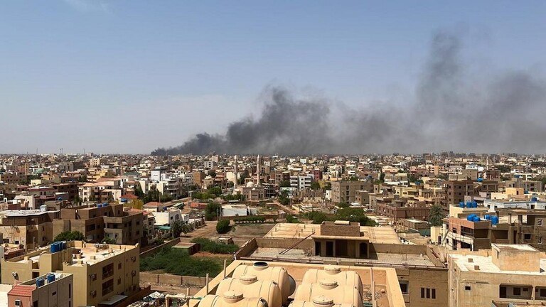 السودان.. اشتباكات وقصف متبادل في الخرطوم بين الجيش والدعم السريع