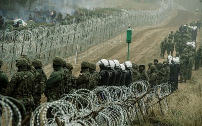 وزير خارجية بولندا يتهم المستشار الألماني بالتدخل في شؤون بلاده