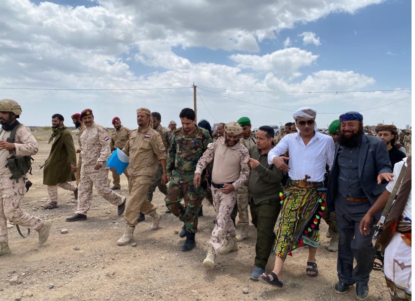 فريق هيئة الرئاسة يزور مديريات يافع بلحج ويطلع على أوضاع الجبهات ويلتقي بقيادة الانتقالي والسلطات المحلية