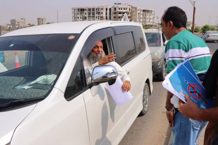 الزهري” يدشن الحملة التوعوية بخطورة حمل السلاح بخور مكسر بالعاصمة عدن