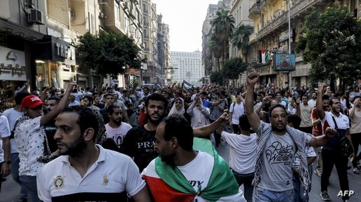 100 معتقل في مصر بعد تظاهرات “تأييد الفلسطينيين”
