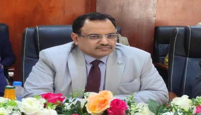 الوزير السقطري يصدر قرارات تكليف وزارية بمصنع المكلا لتعليب الأسماك (الغويزي)