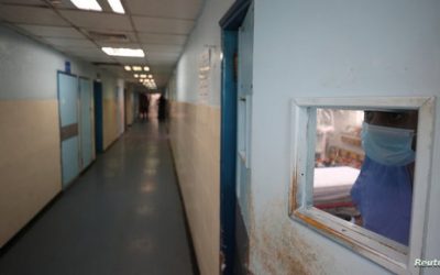 قصف يستهدف منطقة قريبة من أكبر مستشفى بغزة