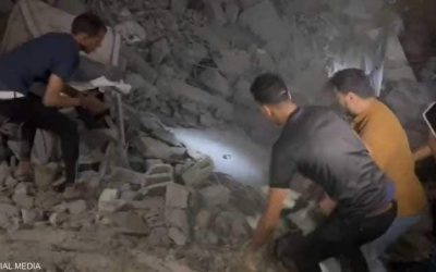غارات إسرائيلية على غزة.. وفيديو يوثق دمار منزل في خان يونس