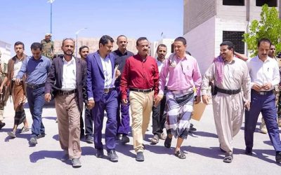 المحافظ بن الوزير يدشن قاعة المؤتمرات بكلية الإدارة والاقتصاد جامعة شبوة