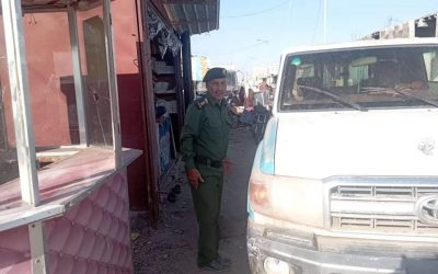 أمن أحور يستعيد مبلغ مالي مفقود على أحد بائعي القات في المديرية