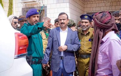 المحافظ بن الوزير يتفقد سير الاداء في فرع مصلحة الاحوال المدنية ويشددً على ضرورة تسهيل الاجراءات للمواطنين
