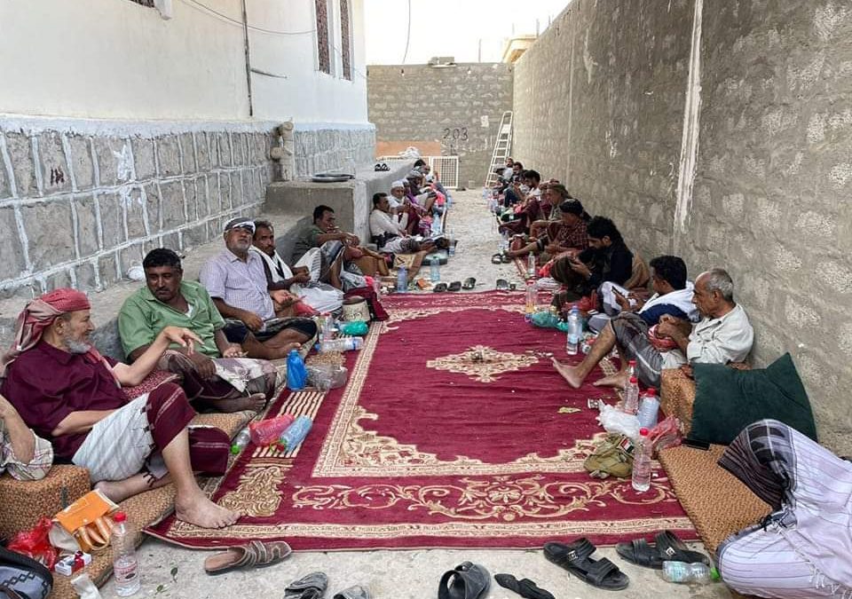 السوري وثابت يقدمان التعازي في وفاة الحاج حسين محمد لقور السنيدي