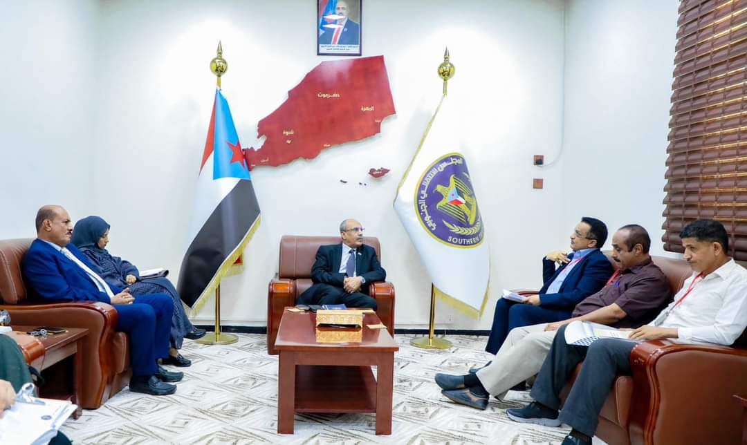 الكثيري يبحث مع رئيس الوحدة التنفيذية لإدارة مخيمات النازحين آليات التعاون والتنسيق المشترك
