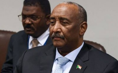 البرهان يكشف أسباب الأزمة ويتهم مجموعة أشخاص بالسعي لابتلاع السودان