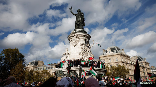 مصرح بها”.. آلاف يشاركون في مظاهرة مؤيدة للفلسطينيين في باريس