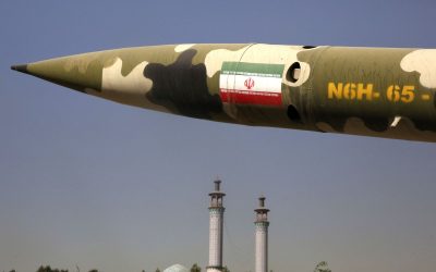 إيران تكشف عن صاروخ فرط صوتي جديد