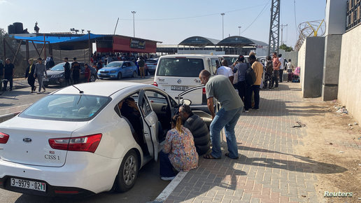 قائمة بالأجانب الذين يغادرون غزة عبر معبر رفح