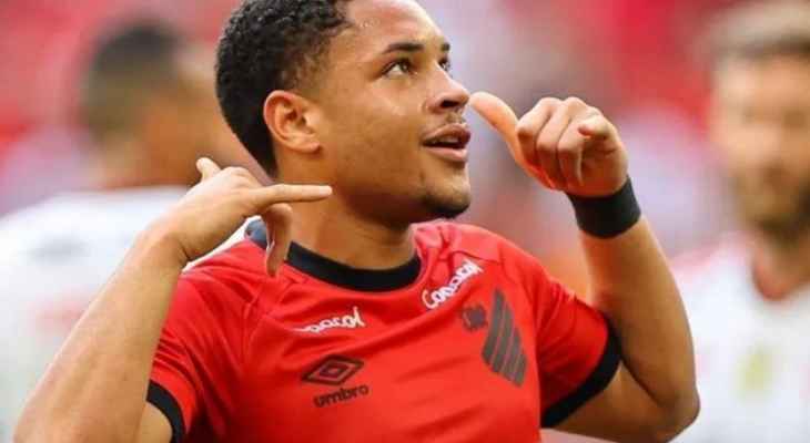 هل تراجع برشلونة عن التعاقد مع روكي؟