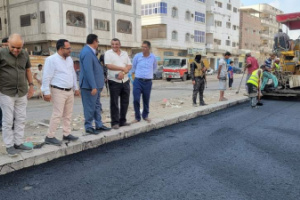 بتكلفة “70” مليون ريال.. عدن .. تدشين مشروع إعادة تأهيل أحد الطرق المتهالكة في المنصورة