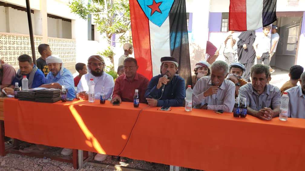 بحضور مدير عام خنفر .. ثانوية باتيس تنظم حفل خطابي وفني احتفاءً بالذكرى ال56 لعيد الاستقلال 30 نوفمبر