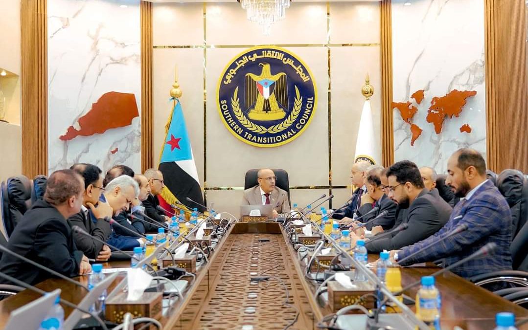 هيئة الرئاسة تقف على أداء أعضاء المجلس في الحكومة