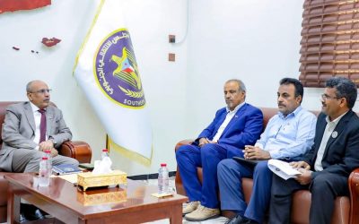 الكثيري يطّلع على تقرير عمل الهيئة المجتمعية ويشيد بنشاطها
