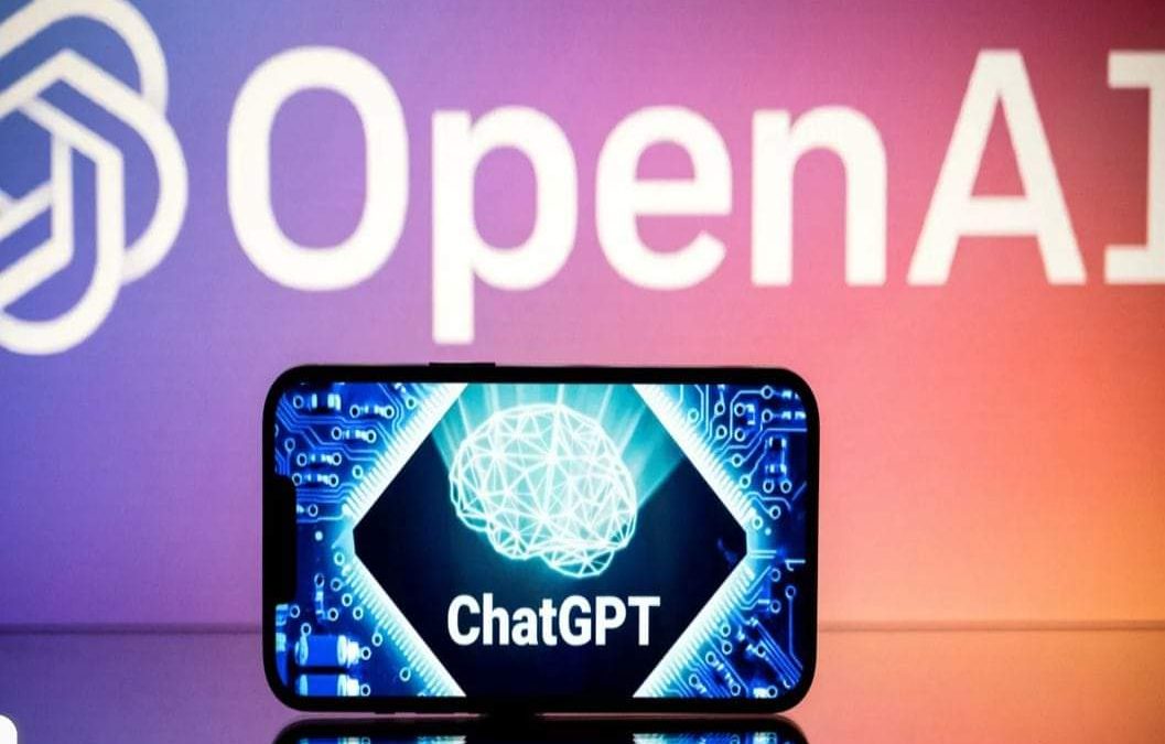 موظفو OpenAI يهددون بالاستقالة ما لم يستقيل مجلس الإدارة