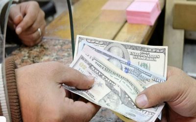 عابرة وتزول قريباً”.. متى تنتهي أزمة الدولار في مصر؟ وكيف؟