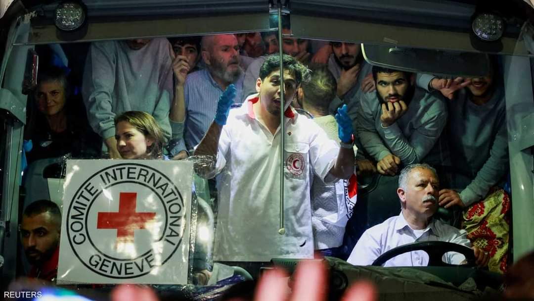 إسرائيل تفرج عن 39 معتقلا فلسطينيا بينهم 6 سيدات و33 طفلا
