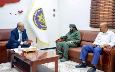 رئيس الجمعية الوطنية يشيد بالأداء الأمني والعسكري لقوات الحزام الأمني