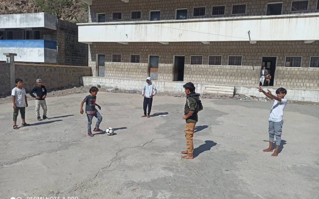 ضمن الدوري المدرسي لكرة القدم بمديرية يهر يافع : المبارأة الثانية في مدرسة حُميّر الواد