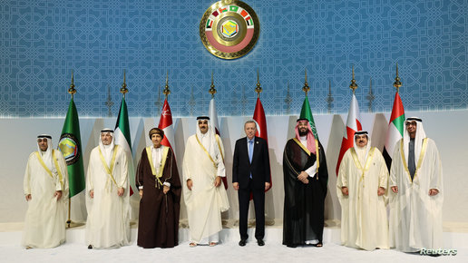 أمير قطر يدعو مجلس الأمن لـ”إجبار إسرائيل على العودة إلى المفاوضات”