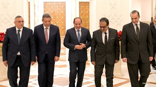 السيسي و”المرشحون السابقون”.. ماذا دار في مقابلة غير مسبوقة