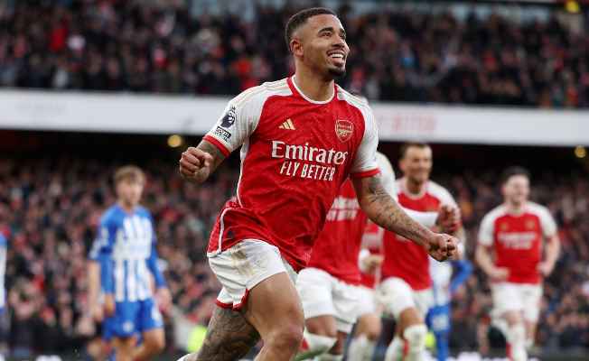 الدوري الانكليزي: ارسنال يتصدر مؤقتا واستون فيلا وصيفه وفوز وست هام