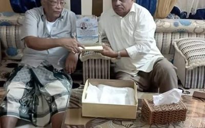 اشتراكي حضرموت يمنح المناضل  سعد سالم فرج ” درع الوفاء”