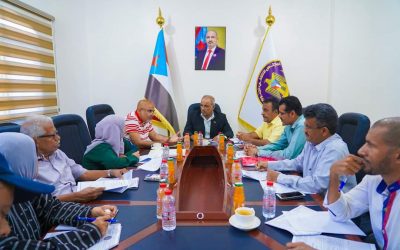 الهيئة المجتمعية تعقد اجتماعها الدوري وتستعرض تقرير اللجنة المكلفة بمتابعة أزمة المياه بكريتر