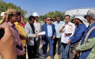 أبين: الأمين العام للمجلس المحلي  يدشن بدء العمل في مشروع الطاقة الشمسية لأبار مياه حقول الحصن