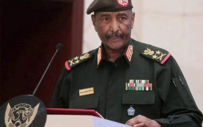 البرهان: لا تنازل عن مبدأ احتكار الجيش وحده للسلاح
