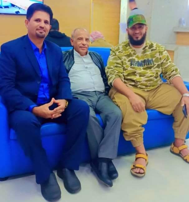 مدير عام إعلام ابين يطمئن على صحة القائد عبدالرحمن الشنيني في القاهرة