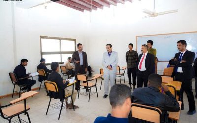 الامين العام للمجلس المحلي يدشن الامتحانات الفصلية في كلية المجتمع شبوة.