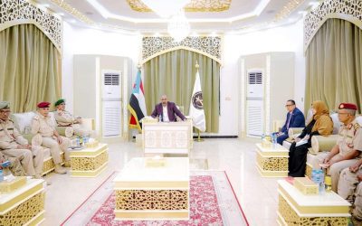 الرئيس الزُبيدي يشدد على دور التوجيه المعنوي في تعزيز الروح القتالية لمنتسبي القوات المسلحة