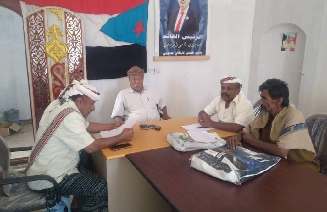 لقاء تشاوري جمع رئيس القسم الاقتصادي لانتقالي أحور ومدير مكتب الزراعة بالمديرية