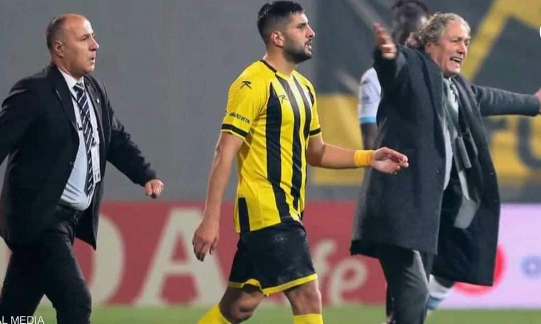 رئيس ناد تركي يأمر لاعبيه بالانسحاب من مباراة