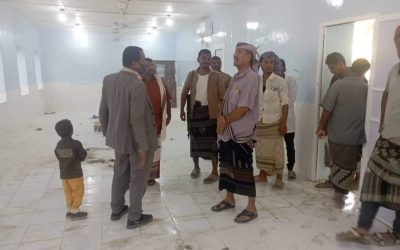 مدير عام أحور يفقد سير العمل بقسم الطوارئ العام في مستشفى المديرية