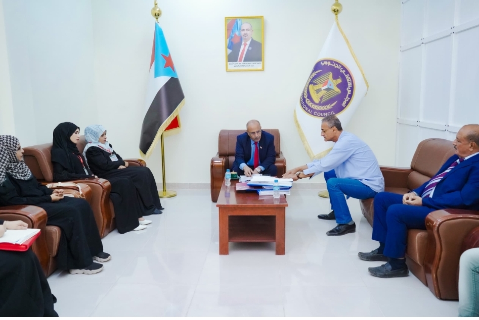 الكثيري يشدد على أهمية الحفاظ على الموروث العمراني للعاصمة عدن