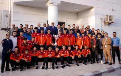 الرئيس الزُبيدي يستقبل بعثة منتخب الناشئين ويشيد بالإنجاز الكروي الذي حققه