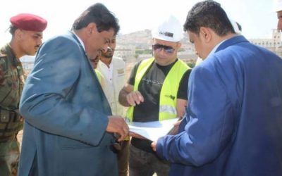 بايعشوت يتفقد سير العمل بمشروع خور المكلا المرحلة الثانية