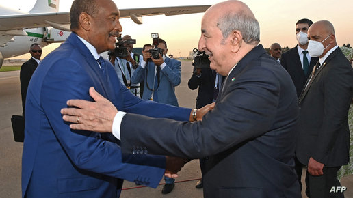 خلال لقائه البرهان.. تبون: نقف لمواجهة “قوى الشر” في السودان